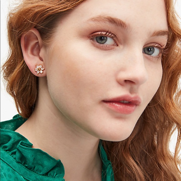 $48 Kate Spade first bloom stud earrings clear / gold - Picture 2 of 7